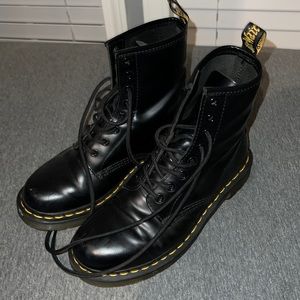Size 7, Black, Doc Martens